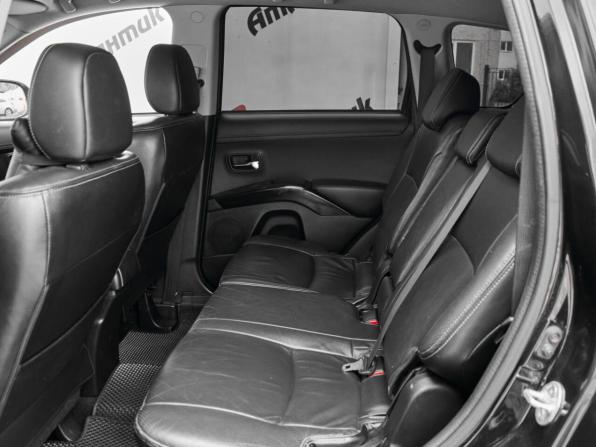 Mitsubishi Outlander II Рестайлинг с пробегом 2011 года, цена 1 100 000 рублей, 250025 км, внедорожник, Автокод Объявления