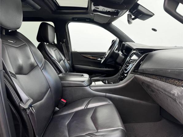 Cadillac Escalade IV с пробегом 2015 года, цена 3 629 000 рублей, 111630 км, внедорожник, Автокод Объявления