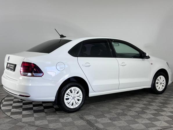 Volkswagen Polo V Рестайлинг с пробегом 2018 года, цена 950 000 рублей, 82806 км, седан, Автокод Объявления