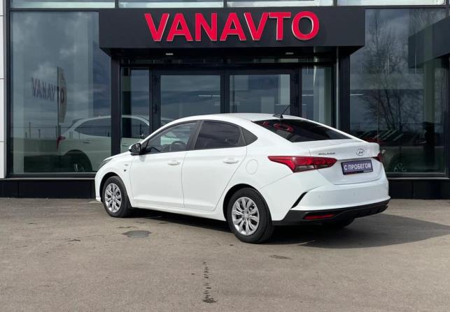 Hyundai Solaris II Рестайлинг с пробегом 2021 года, цена 1 420 000 рублей, 101000 км, седан, Автокод Объявления