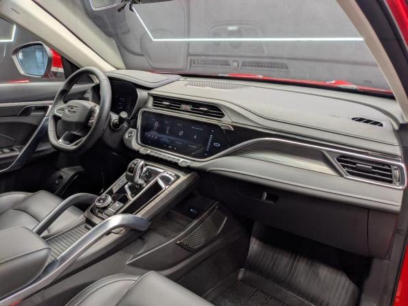 Geely Atlas Pro с пробегом 2021 года, цена 1 880 000 рублей, 57590 км, внедорожник, Автокод Объявления