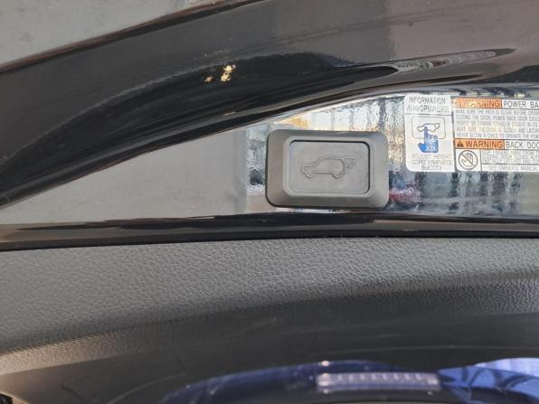 Toyota RAV4 IV (XA40) Рестайлинг с пробегом 2017 года, цена 2 549 000 рублей, 99700 км, внедорожник, Автокод Объявления