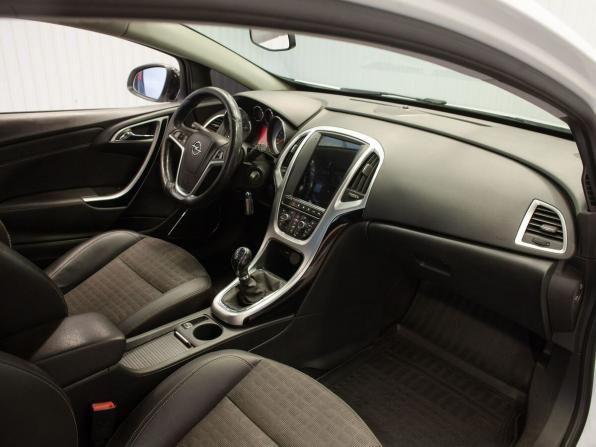 Opel Astra J Рестайлинг с пробегом 2013 года, цена 790 000 рублей, 160451 км, хэтчбек, Автокод Объявления