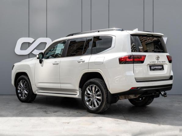 Toyota Land Cruiser 300 Series с пробегом 2022 года, цена 10 600 000 рублей, 63801 км, внедорожник, Автокод Объявления