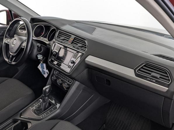 Volkswagen Tiguan II с пробегом 2018 года, цена 2 650 000 рублей, 40235 км, внедорожник, Автокод Объявления