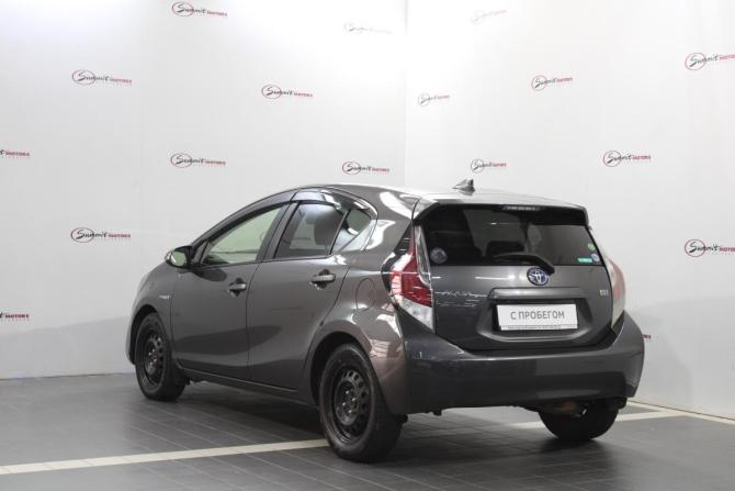 Toyota Aqua I Рестайлинг с пробегом 2015 года, цена 760 000 рублей, 280750 км, хэтчбек, Автокод Объявления