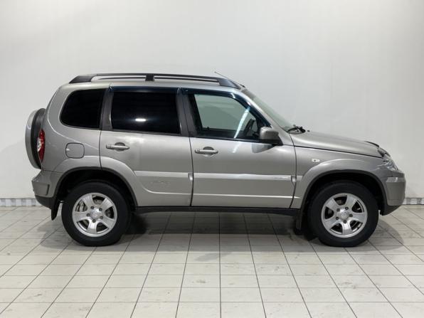 Chevrolet Niva I Рестайлинг с пробегом 2012 года, цена 567 200 рублей, 119468 км, внедорожник, Автокод Объявления