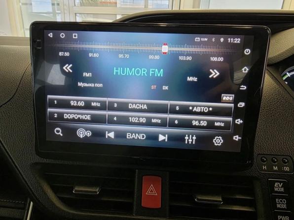 Toyota Voxy III (R80) с пробегом 2015 года, цена 1 800 000 рублей, 208185 км, минивэн, Автокод Объявления
