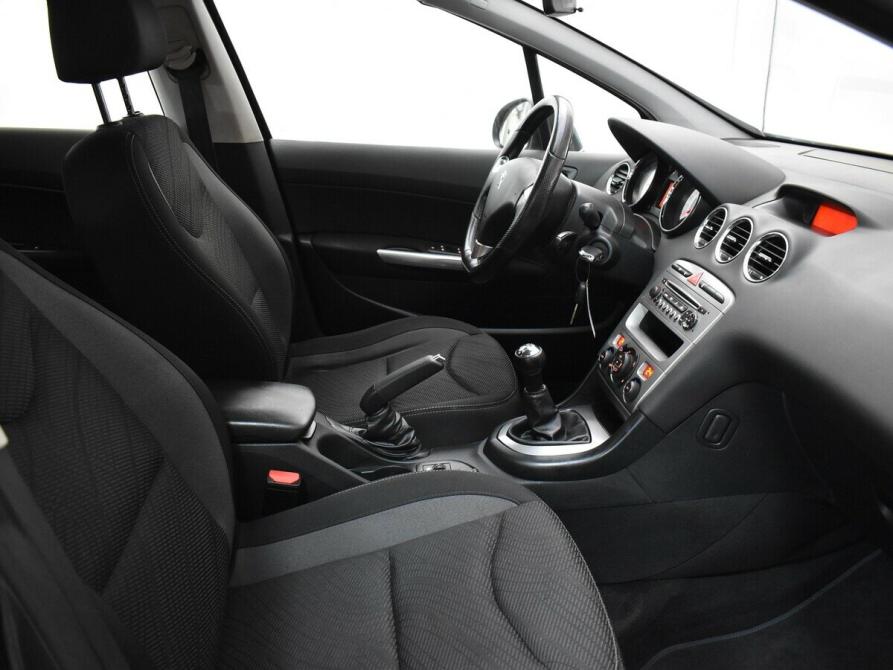 Peugeot 408 I Москва  - изображение 11