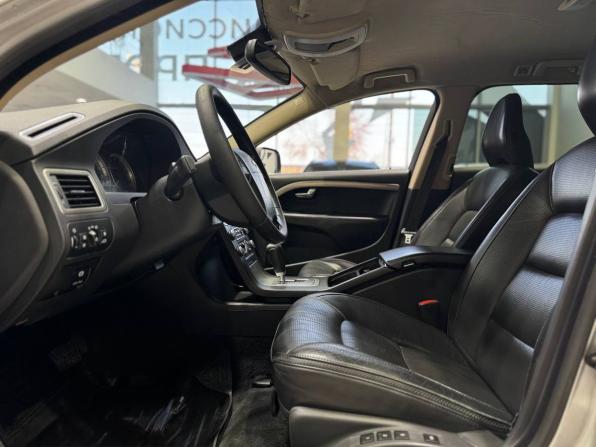Volvo XC70 II с пробегом 2008 года, цена 1 119 900 рублей, 260000 км, универсал, Автокод Объявления