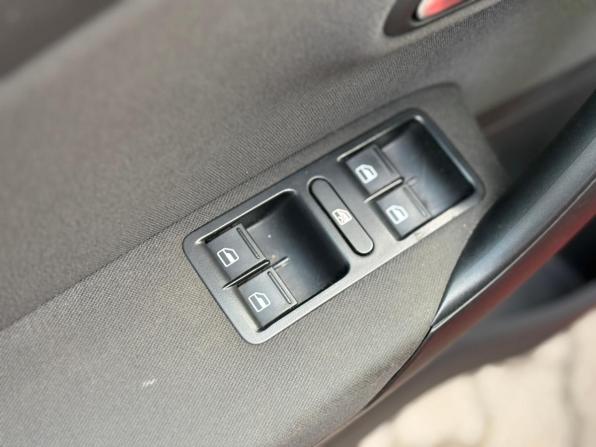 Volkswagen Polo V с пробегом 2013 года, цена 665 000 рублей, 176496 км, хэтчбек, Автокод Объявления