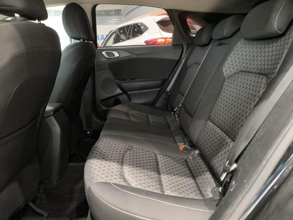 Kia Ceed III с пробегом 2018 года, цена 1 550 000 рублей, 93663 км, хэтчбек, Автокод Объявления