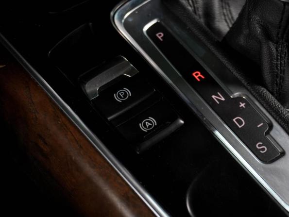 Audi Q5 I (8R) с пробегом 2012 года, цена 1 549 000 рублей, 232393 км, внедорожник, Автокод Объявления