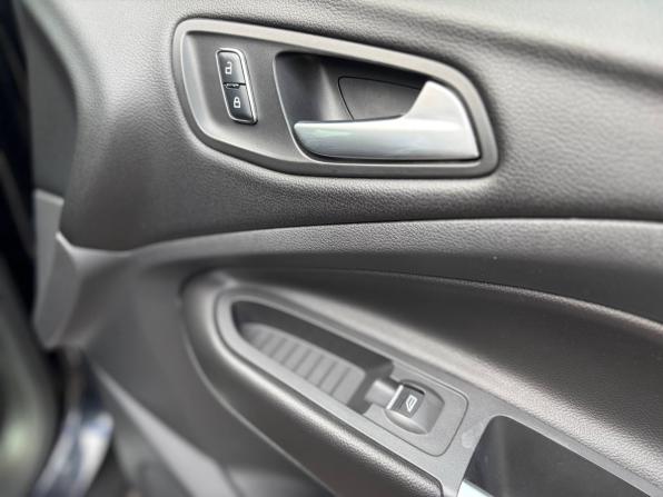Ford Kuga II с пробегом 2015 года, цена 1 265 000 рублей, 160000 км, внедорожник, Автокод Объявления