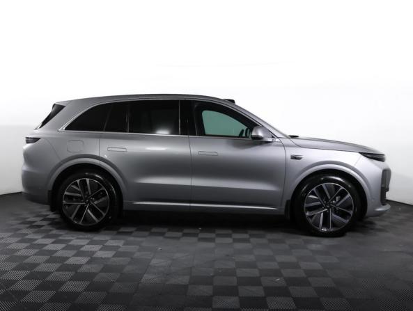Li Auto (Lixiang) L6 с пробегом 2024 года, цена 5 850 000 рублей, 15968 км, внедорожник, Автокод Объявления