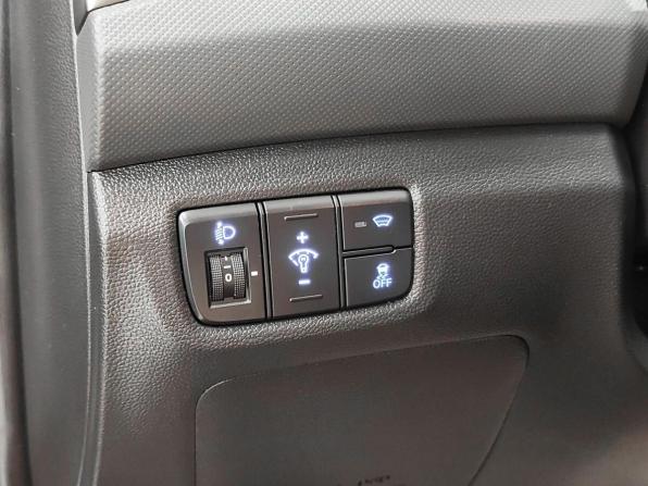 Hyundai Creta I Рестайлинг с пробегом 2021 года, цена 1 825 000 рублей, 42735 км, внедорожник, Автокод Объявления