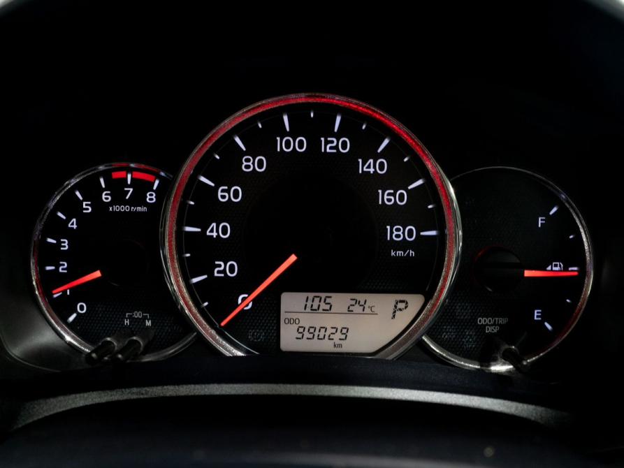 Toyota Corolla XI (E160 E170 E180) Рестайлинг 1 Чита  - изображение 9