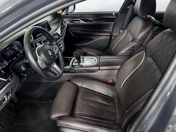 BMW 7 серии VI (G11/G12) Рестайлинг с пробегом 2019 года, цена 6 350 000 рублей, 82491 км, седан, Автокод Объявления