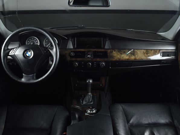 BMW 5 серии V (E60/E61) с пробегом 2005 года, цена 1 099 997 рублей, 320581 км, седан, Автокод Объявления