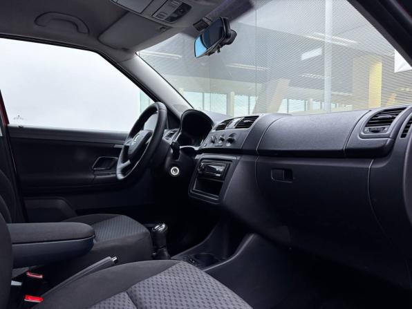 Skoda Fabia II Рестайлинг с пробегом 2013 года, цена 699 000 рублей, 88300 км, хэтчбек, Автокод Объявления