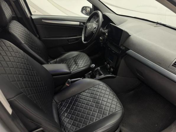Opel Astra H Рестайлинг с пробегом 2008 года, цена 320 000 рублей, 301000 км, седан, Автокод Объявления
