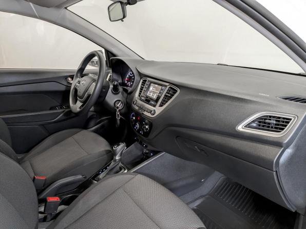 Hyundai Solaris II Рестайлинг с пробегом 2022 года, цена 1 615 000 рублей, 85069 км, седан, Автокод Объявления