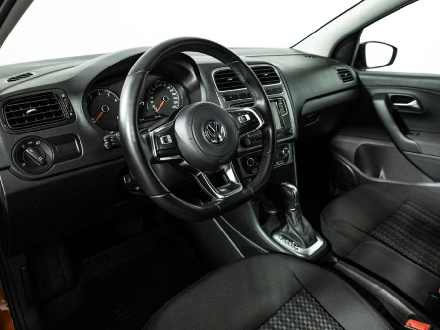 Volkswagen Polo V Рестайлинг Санкт-Петербург  - изображение 11