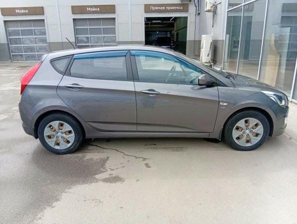 Hyundai Solaris I Рестайлинг с пробегом 2015 года, цена 850 000 рублей, 174000 км, хэтчбек, Автокод Объявления