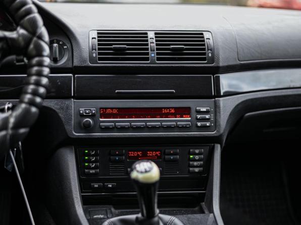 BMW 5 серии IV (E39) Рестайлинг с пробегом 2002 года, цена 422 000 рублей, 405600 км, универсал, Автокод Объявления