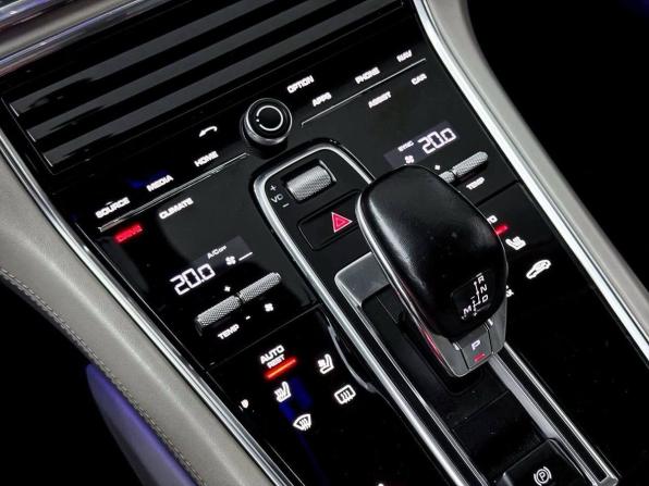 Porsche Panamera II с пробегом 2017 года, цена 6 990 000 рублей, 88152 км, лифтбек, Автокод Объявления