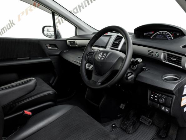 Honda Freed I Рестайлинг 2 с пробегом 2015 года, цена 1 375 000 рублей, 117978 км, компактвэн, Автокод Объявления