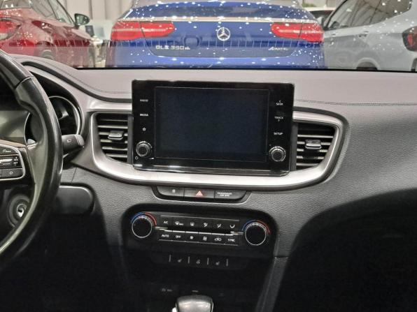 Kia Ceed III Рестайлинг с пробегом 2021 года, цена 1 850 000 рублей, 136985 км, универсал, Автокод Объявления
