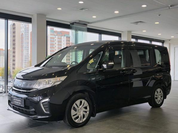 Honda Stepwgn V с пробегом 2016 года, цена 1 799 000 рублей, 141488 км, минивэн, Автокод Объявления