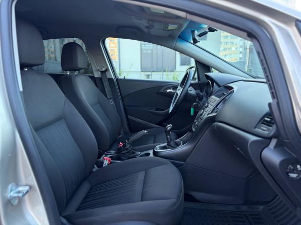 Opel Astra J с пробегом 2012 года, цена 515 000 рублей, 221000 км, хэтчбек, Автокод Объявления