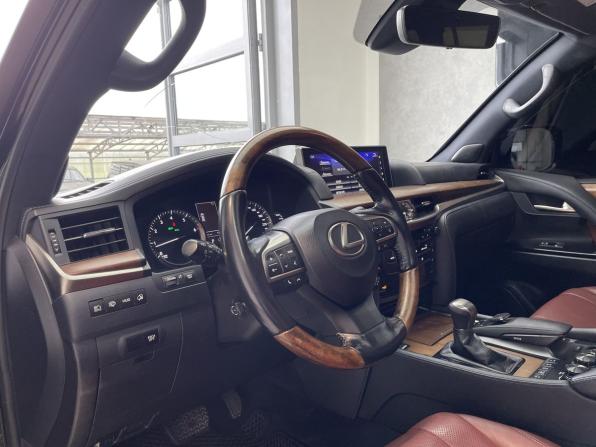 Lexus LX III Рестайлинг 2 с пробегом 2017 года, цена 7 300 000 рублей, 253670 км, внедорожник, Автокод Объявления