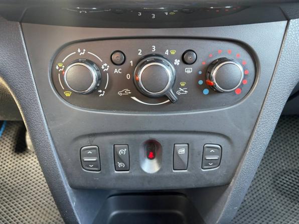Renault Logan II с пробегом 2014 года, цена 495 000 рублей, 229283 км, седан, Автокод Объявления