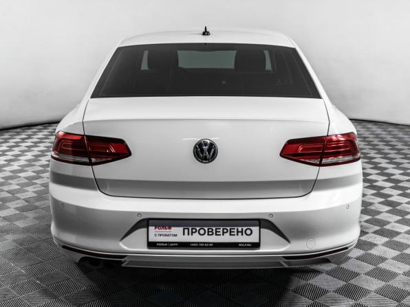 Volkswagen Passat B8 с пробегом 2017 года, цена 1 640 000 рублей, 99384 км, седан, Автокод Объявления