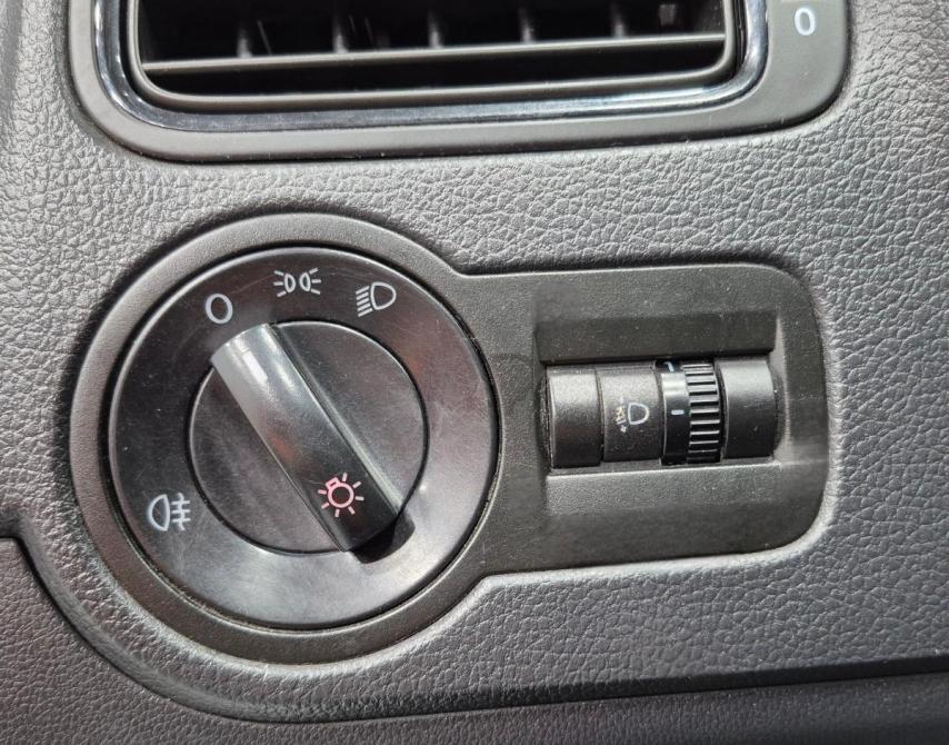 Volkswagen Polo V Рестайлинг Воронеж  - изображение 19