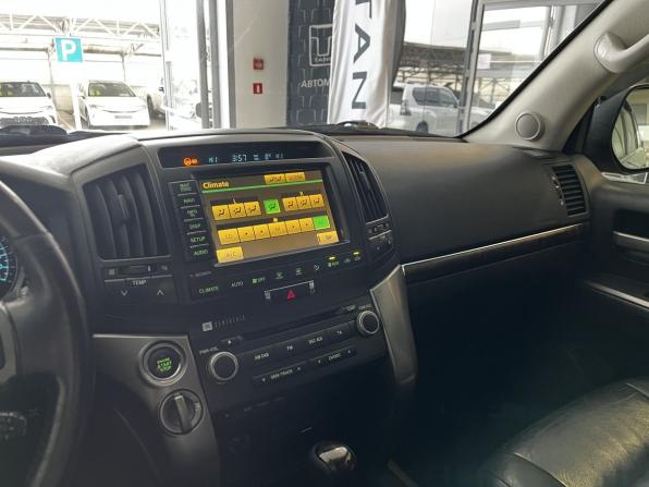 Toyota Land Cruiser 200 Series с пробегом 2011 года, цена 2 630 000 рублей, 270000 км, внедорожник, Автокод Объявления