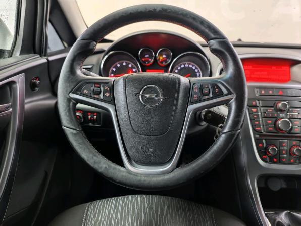 Opel Astra J Рестайлинг с пробегом 2012 года, цена 670 000 рублей, 178877 км, хэтчбек, Автокод Объявления