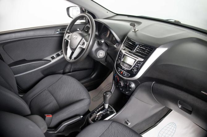 Hyundai Solaris I с пробегом 2011 года, цена 729 000 рублей, 193000 км, седан, Автокод Объявления