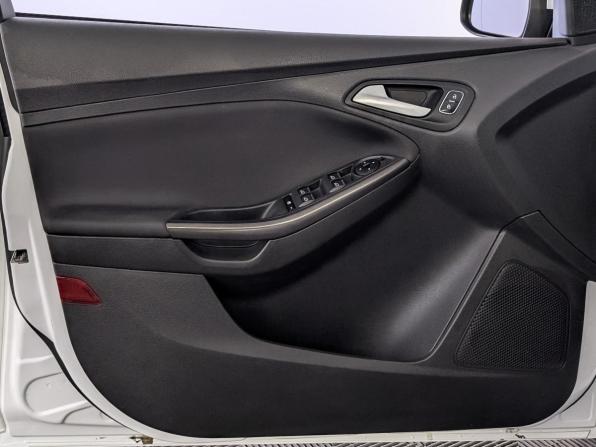 Ford Focus III Рестайлинг с пробегом 2018 года, цена 1 170 000 рублей, 89967 км, хэтчбек, Автокод Объявления