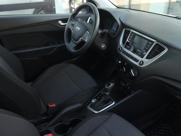 Hyundai Solaris II Рестайлинг с пробегом 2021 года, цена 1 663 000 рублей, 65030 км, седан, Автокод Объявления