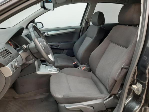 Opel Astra H Рестайлинг с пробегом 2012 года, цена 580 000 рублей, 147844 км, хэтчбек, Автокод Объявления