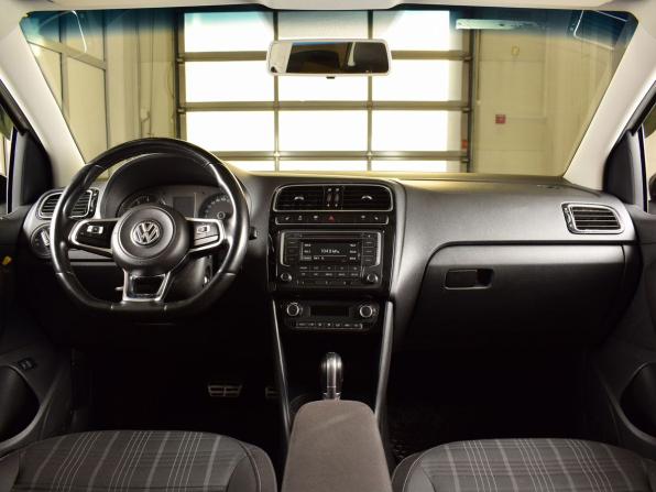 Volkswagen Polo V Рестайлинг с пробегом 2016 года, цена 915 997 рублей, 164753 км, седан, Автокод Объявления