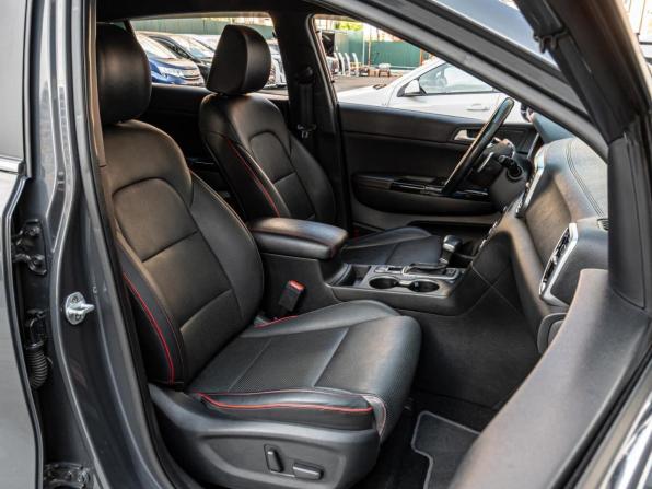Kia Sportage IV Рестайлинг с пробегом 2019 года, цена 2 650 000 рублей, 96859 км, внедорожник, Автокод Объявления
