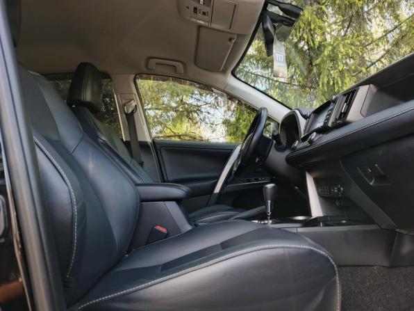 Toyota RAV4 IV (XA40) Рестайлинг с пробегом 2017 года, цена 1 999 000 рублей, 242437 км, внедорожник, Автокод Объявления