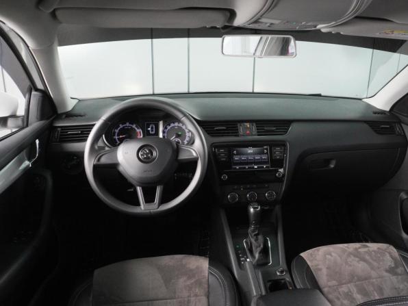 Skoda Octavia III (A7) Рестайлинг с пробегом 2020 года, цена 2 039 000 рублей, 70800 км, лифтбек, Автокод Объявления