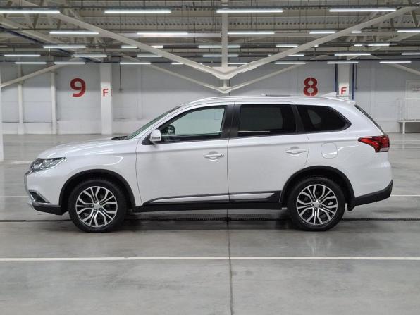 Mitsubishi Outlander III Рестайлинг 3 с пробегом 2018 года, цена 2 320 000 рублей, 86500 км, внедорожник, Автокод Объявления