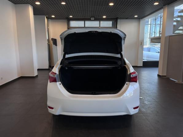 Toyota Corolla XI (E160 E170 E180) Рестайлинг 1 с пробегом 2016 года, цена 1 320 000 рублей, 220679 км, седан, Автокод Объявления